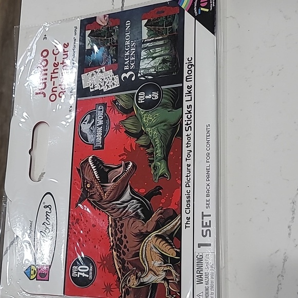 Jurassic World Colorforms Set - Picture 1 of 2